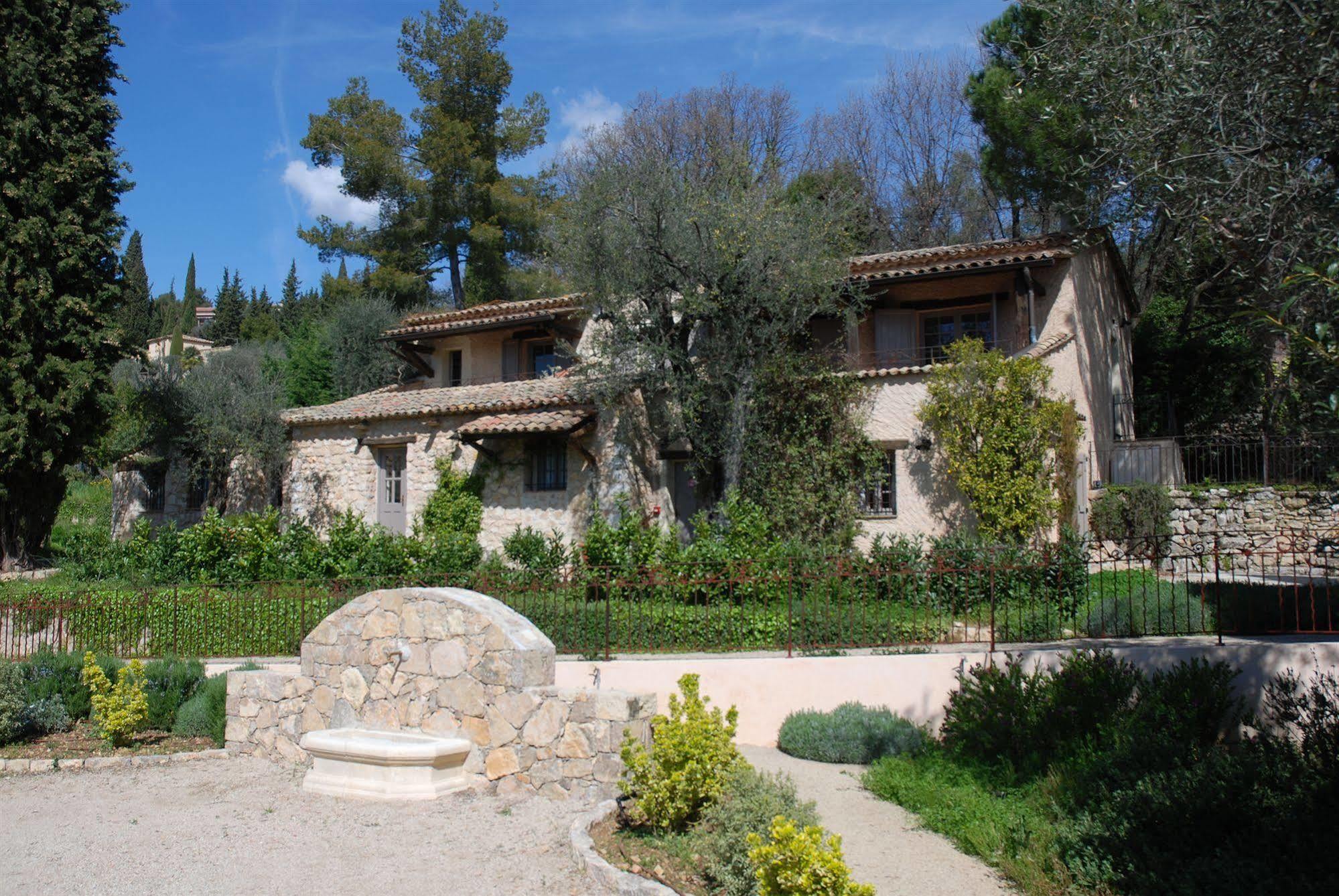 Hotel Du Clos Le Rouret Exterior foto